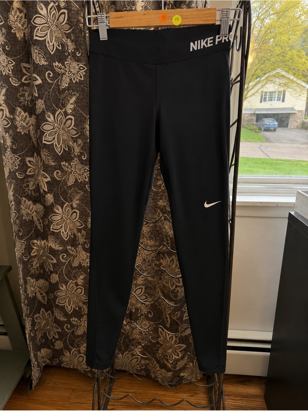 Nike Black Women's Performance Leggings with White Swoosh